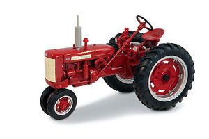 ERTL 1/16 Farmall 230 Tractor